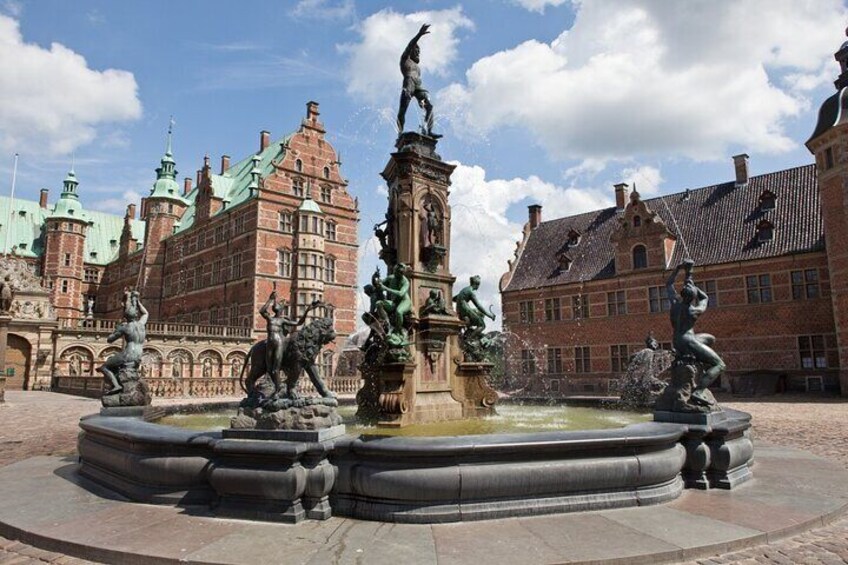 Copenhagen Day Trip to Frederiksborg Castle by Private Car