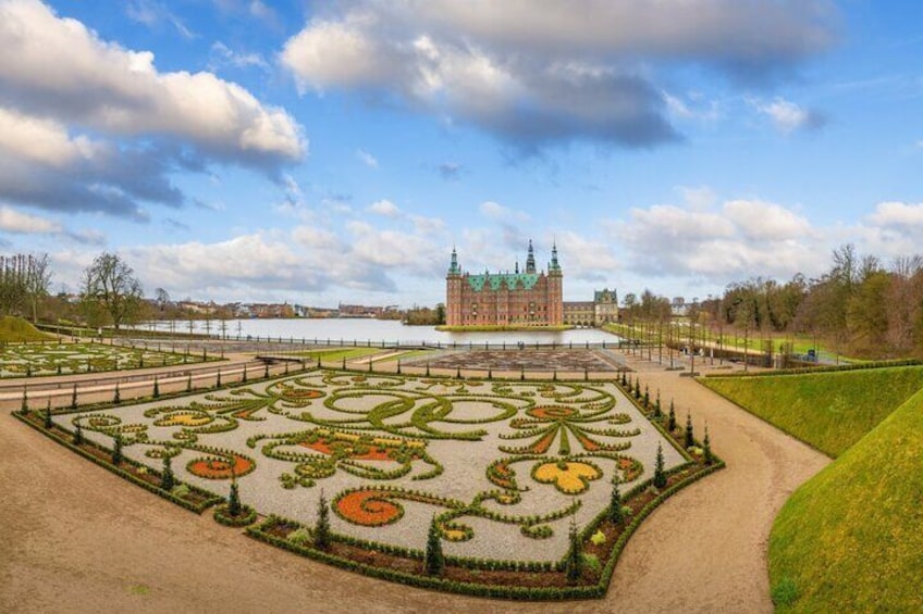 Copenhagen Day Trip to Frederiksborg Castle by Private Car