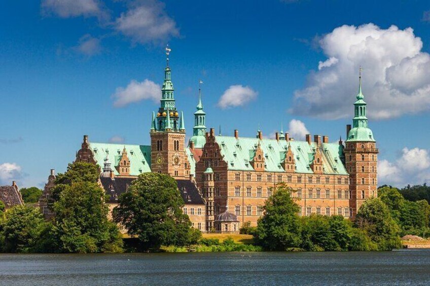 Copenhagen Day Trip to Frederiksborg Castle by Private Car