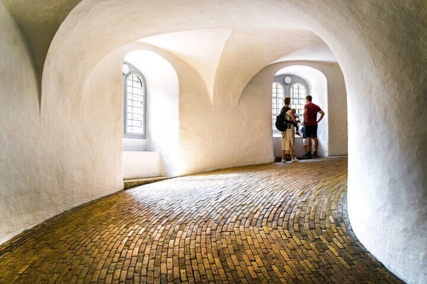 Skip the line Rosenborg Castle and Gardens Copenhagen Tour