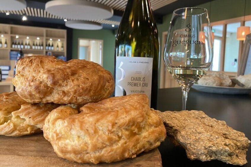 Private discovery tasting accompanied by gougères