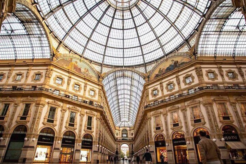 Milan Private 3-Hour Tour with Duomo, Food & Wine Tasting