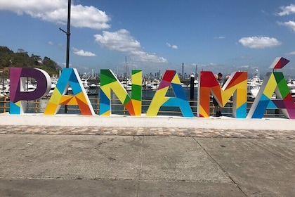 5-hour tour in Panama by a Local Guide