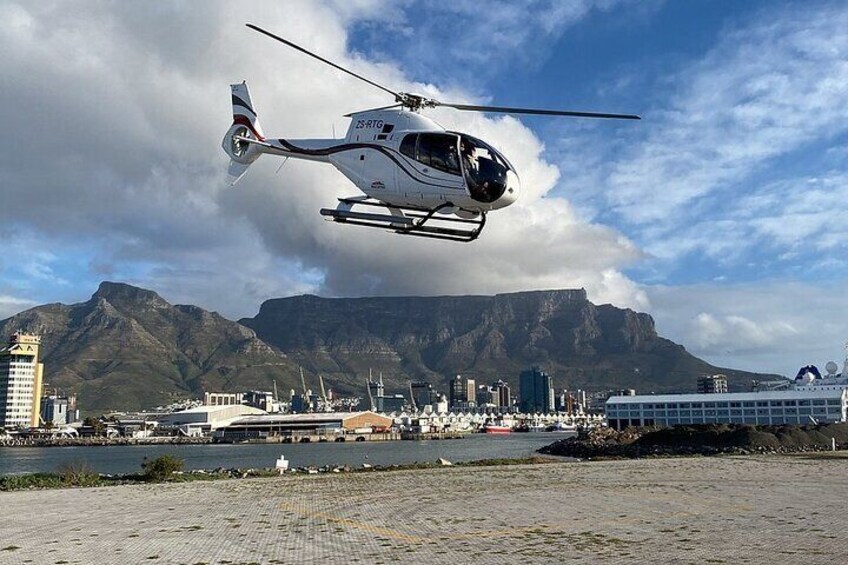 Helicopter flight in Cape Town