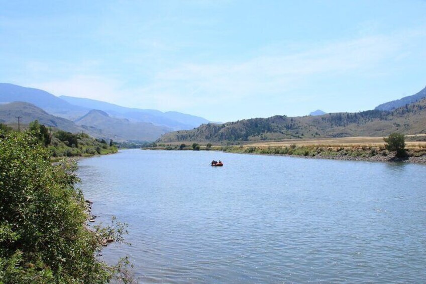 6-mile Western Scenic Raft Float in Yellowstone River