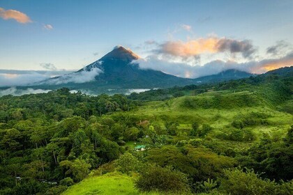 Full-Day Arenal Volcano Hiking Tour from La Fortuna