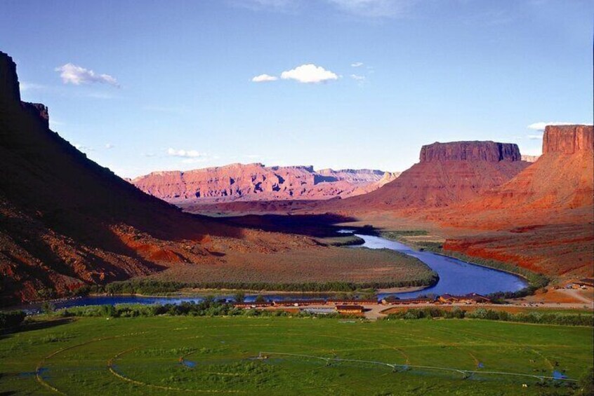 Edge of Canyonlands Extended Helicopter Tour