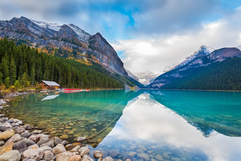 Lake Louise and Moraine Self-Guided Driving Audio Tour