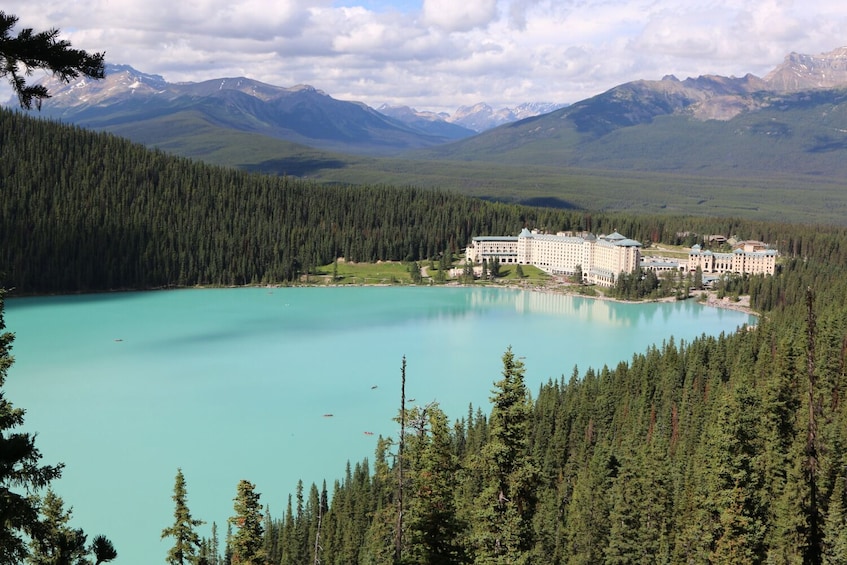Lake Louise and Moraine Self-Guided Driving Audio Tour