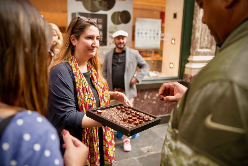 Brussels: Hungry Mary's Famous Beer and Chocolate Tour