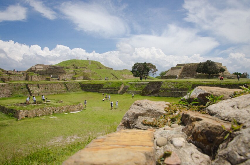 From Oaxaca City: Monte Alban Guided Archaeological Tour