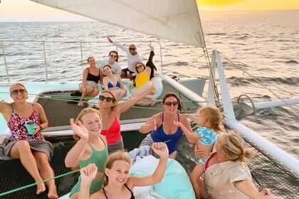 Private Catamaran Sunset Sail in Waikiki