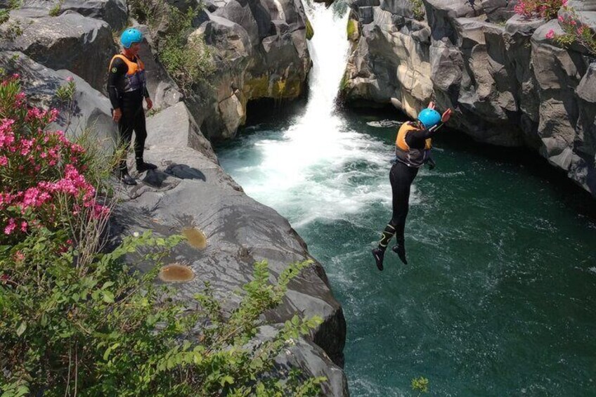 River Jumping Alcantara Gurne 