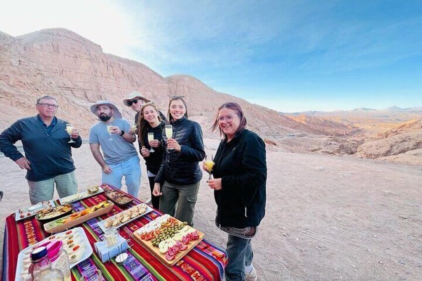 Guided Visit to Tatio Geyser with Geyser Blanco Hot Springs