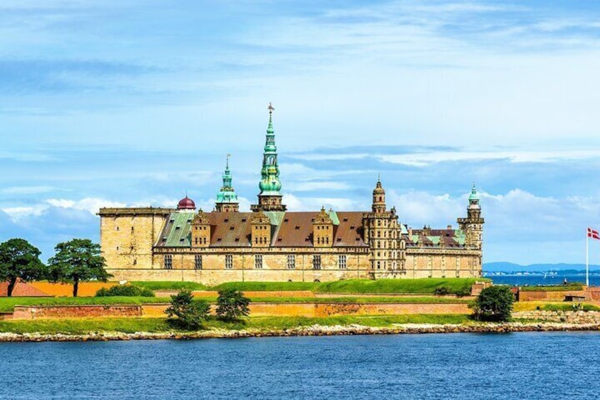 Copenhagen Day Trip: Kronborg & Frederiksborg Castle by Car