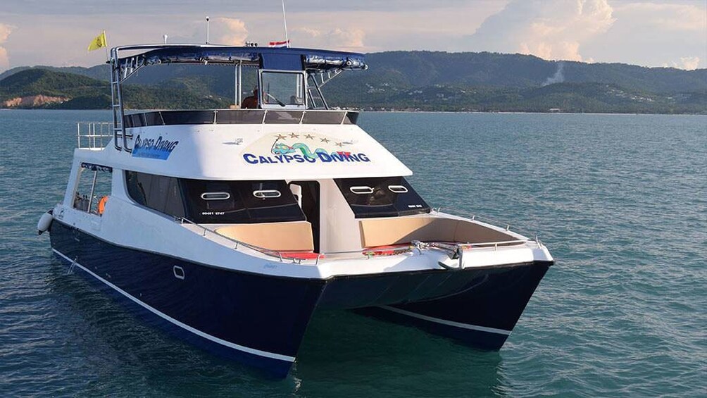 Foto 2 von 5 laden Calypso Diving boat in Koh Tao