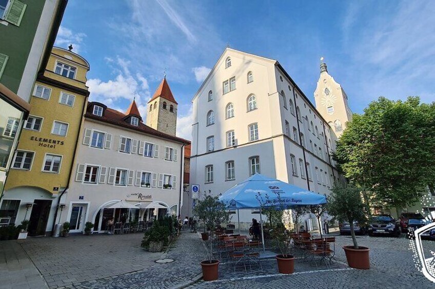 Private Regensburg Tour with Italian Wine and Food Tasting
