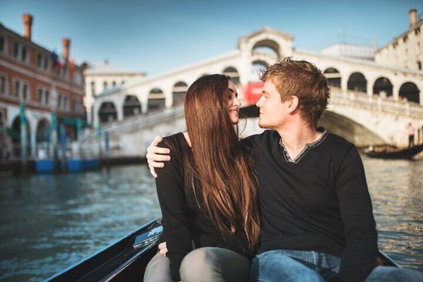 Private Photoshoot on Personal Gondola in Venice