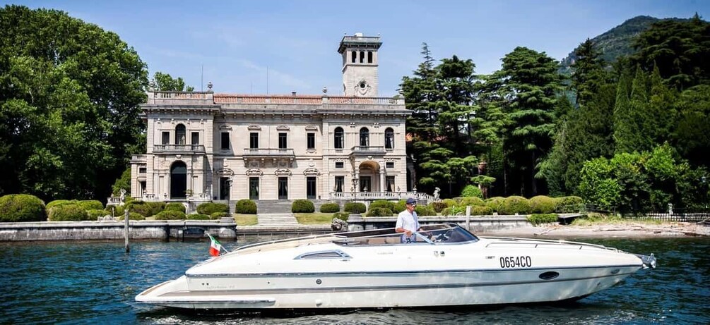 Picture 2 for Activity Full Day Grand Tour, on a speedboat at Lake Como