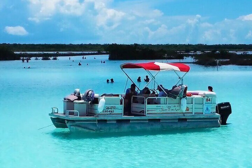 Bacalar Tour of the Lagoon of the 7 Colors