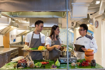 ชั้นเรียนทำอาหารที่ Roschas Culinary School ในกรุงเทพฯ