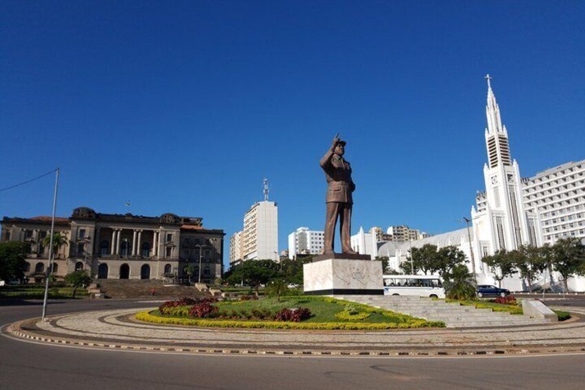 Tour Around Maputo City By Car 