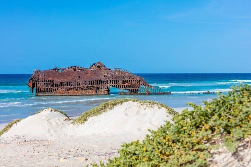 Full Day Boa Vista Island Guided 4X4 Tour with Beachfront Lunch