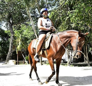 Paardrijden & ATV Jungle Avontuur met Ziplines & Cenote
