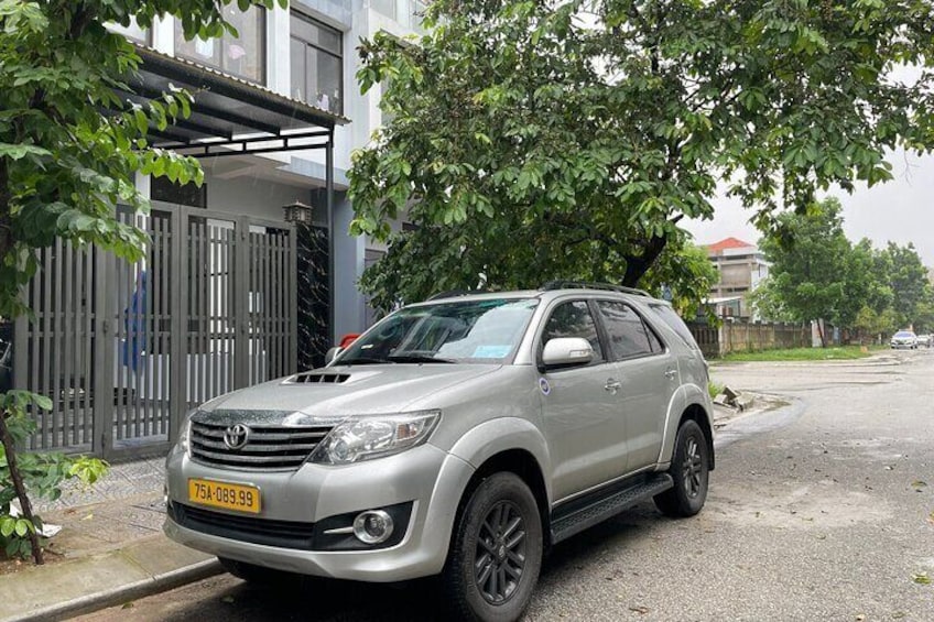 Transfer from Hue to Hoi An with sightseeing stops by amazing way