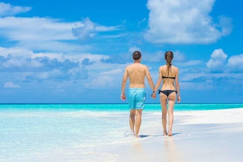 Private Experience in Lost Island & Picnic Island of Ukulhas
