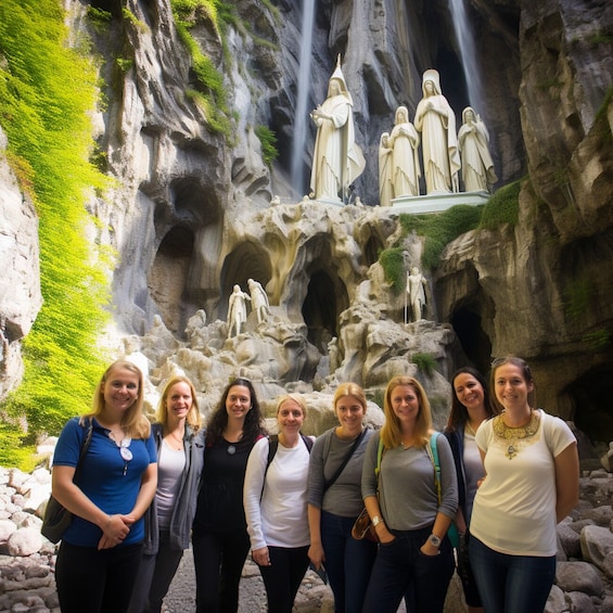 Lourdes : Guided Walking Tour in the Sanctuary
