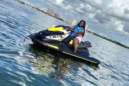 Miami Beach: Aventura en moto acuática y paseo en barco