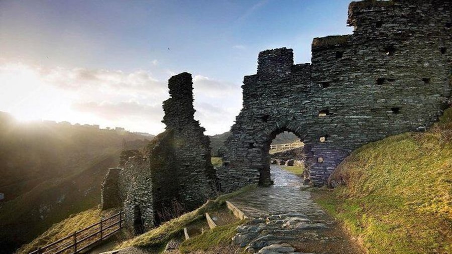 Tintagel castle Tor's Tours