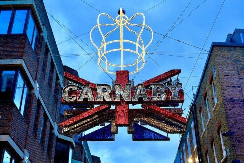 Exclusive Christmas Lights Tour of London in a Black Cab