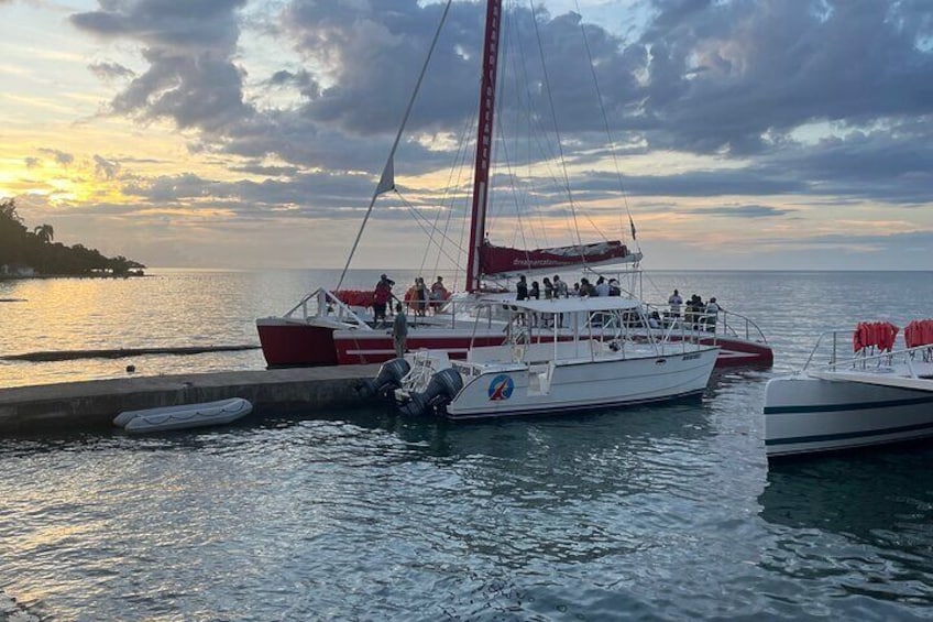 Private Catamaran and Sunset Cruise to Ricks Cafe from Negril
