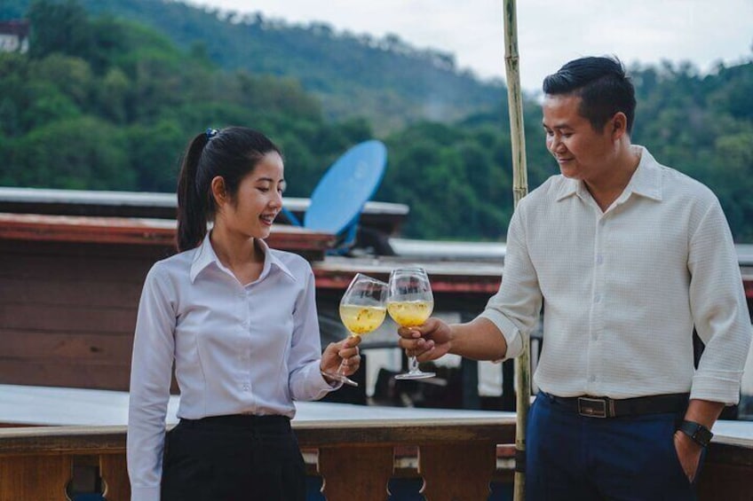 Sunset Cruise in Luang Prabang with Live Performance