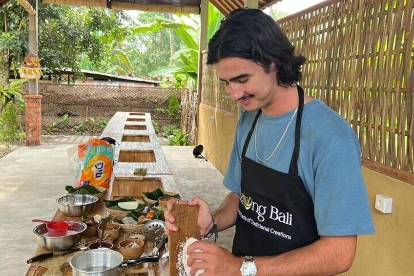 Authentic Balinese Full Day Cooking Class with Tanah Lot Temple