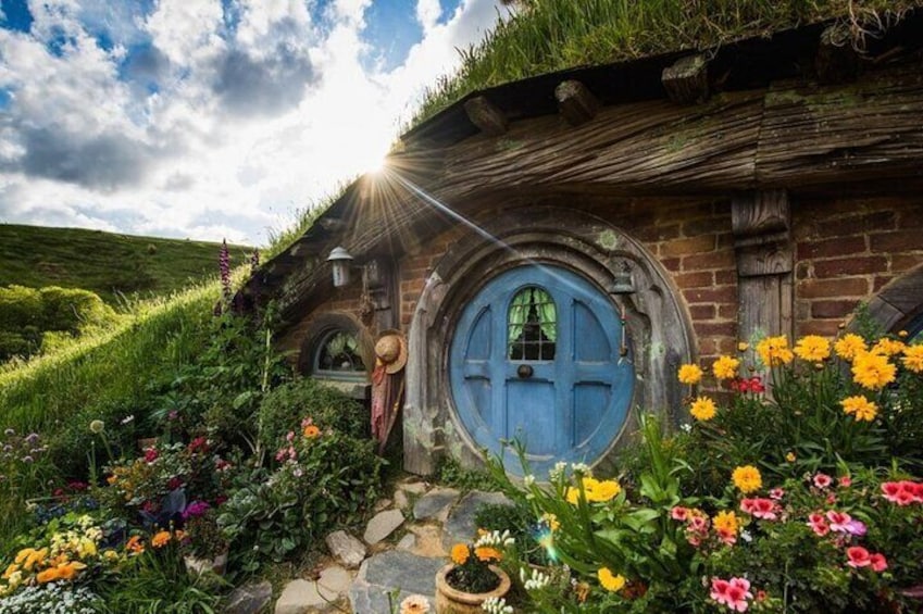 Hobbiton Village with Bridal Veil Falls Private Tour