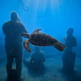 Aventure de plongée en apnée dans le parc de sculptures sous-marines