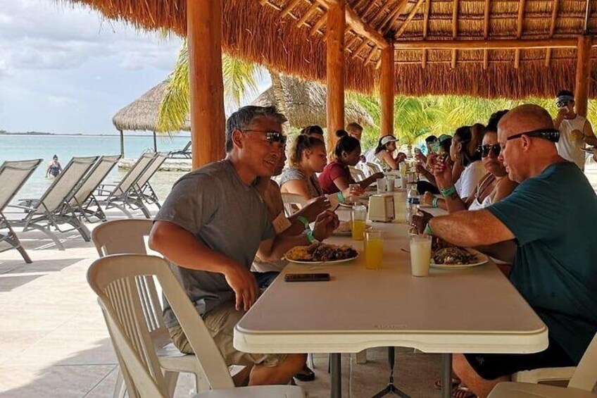 Chacchoben Mayan City and Bacalar Lagoon Combo Adventure 