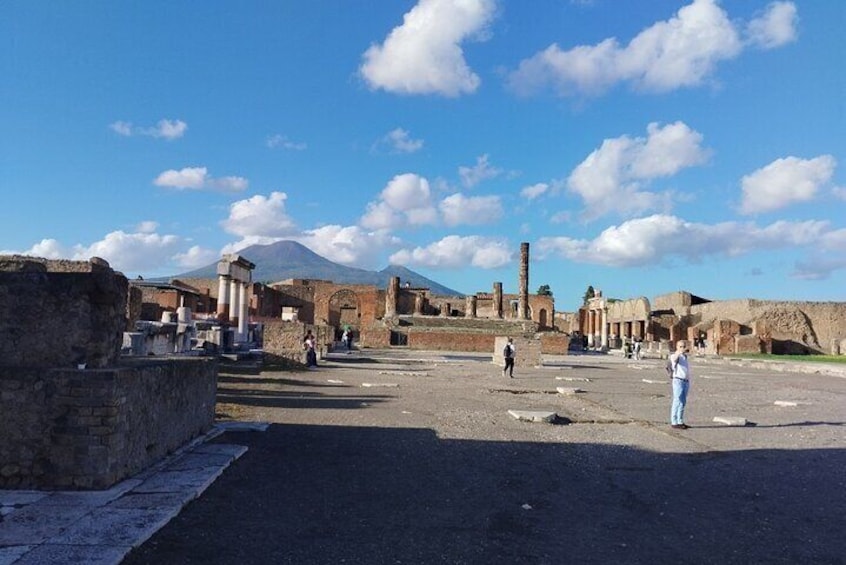 Private Full Day Tour Pompeii and Amalfi Coast from Rome