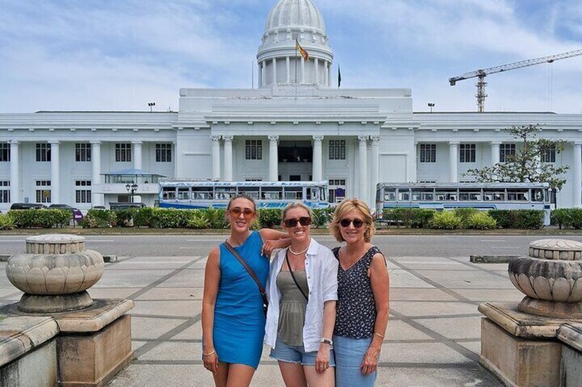 Colombo Sightseeing Tour by Tuk Tuk City Tour