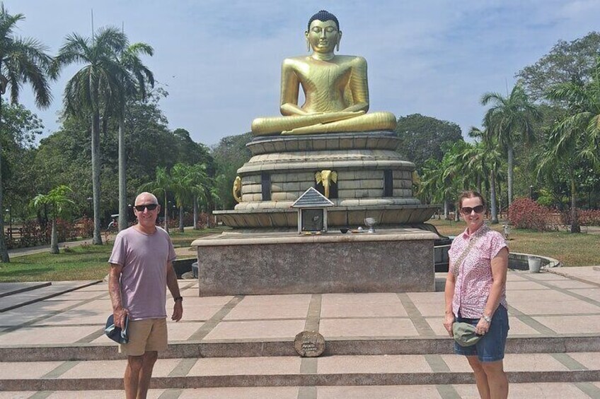 Colombo Sightseeing Tour by Tuk Tuk City Tour