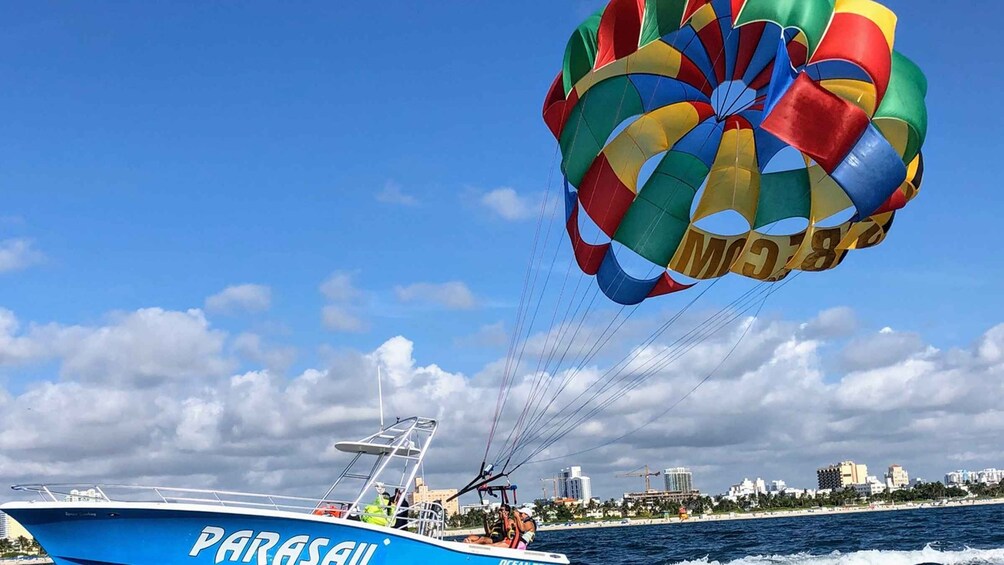 Picture 3 for Activity Miami Beach: Parasailing Boat Tour in South Beach