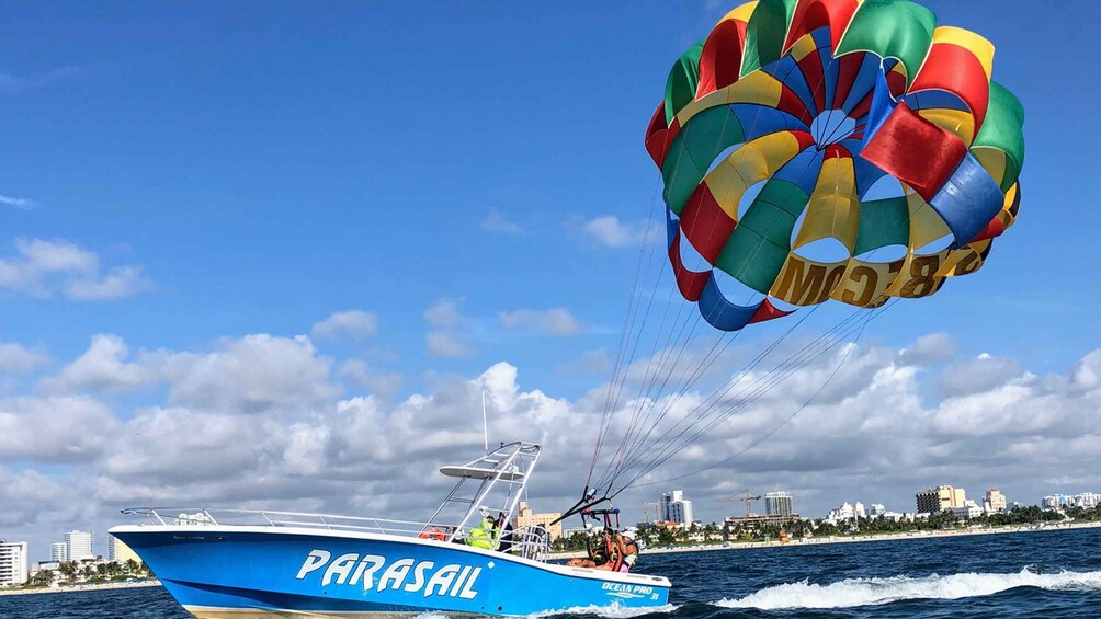 Picture 3 for Activity Miami Beach: Parasailing Boat Tour in South Beach