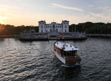 Miami: Crociera al tramonto Vizcaya con cibo e bevande incluse