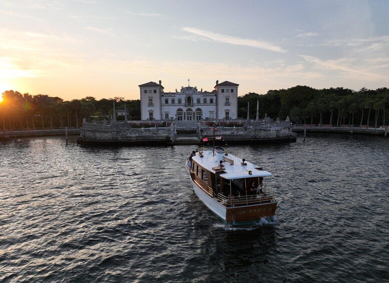 Miami: Vizcaya Sunset Cruise Includes Food and Drink