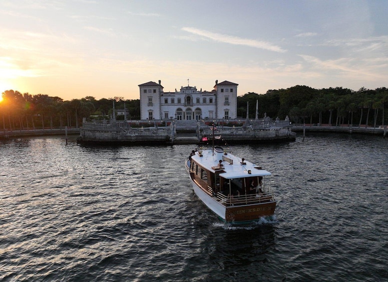 Miami: Vizcaya Sunset Cruise Includes Food and Drink