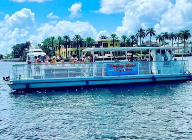 Fort Lauderdale: Gita in barca panoramica con sosta per nuotare e gonfiabil...