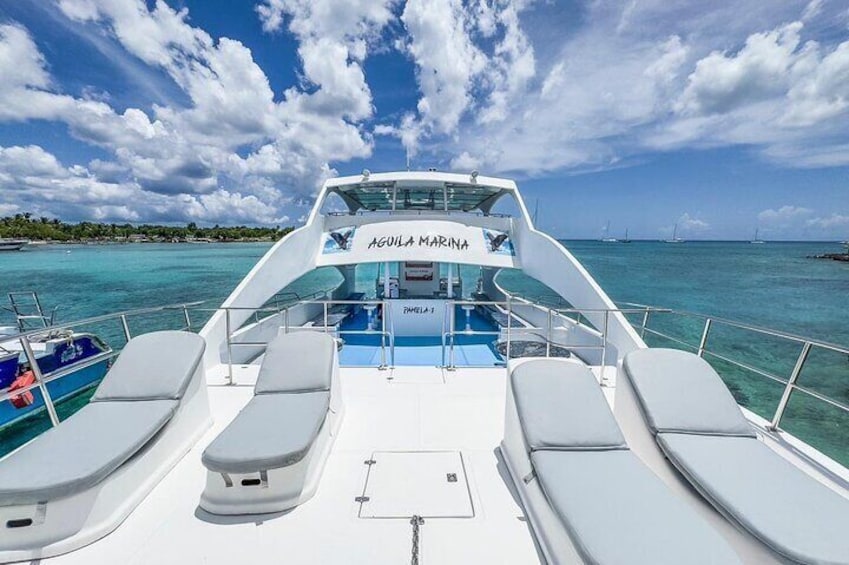 Shared party boat cruise & Snorkel in wonderful time in Paradise
